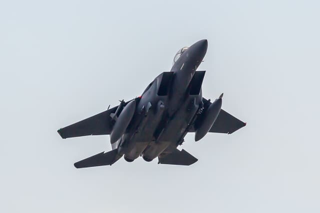  - Twin-engine aircraft