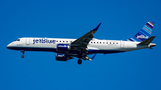 N328JB - Embraer
