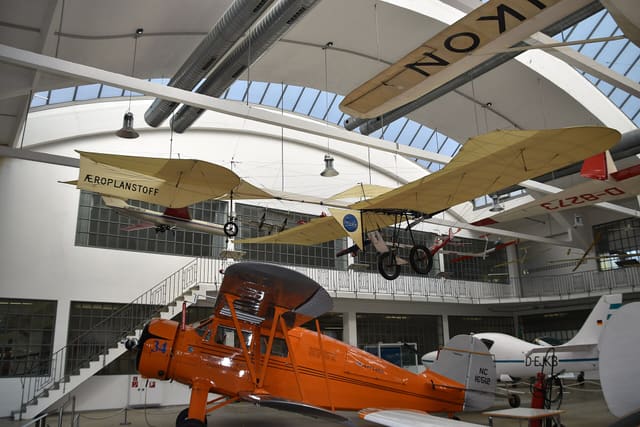 N16512 - Glider