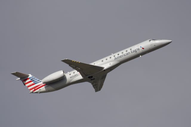 N652RS - Embraer