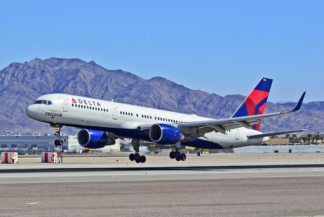 N694DL - Boeing