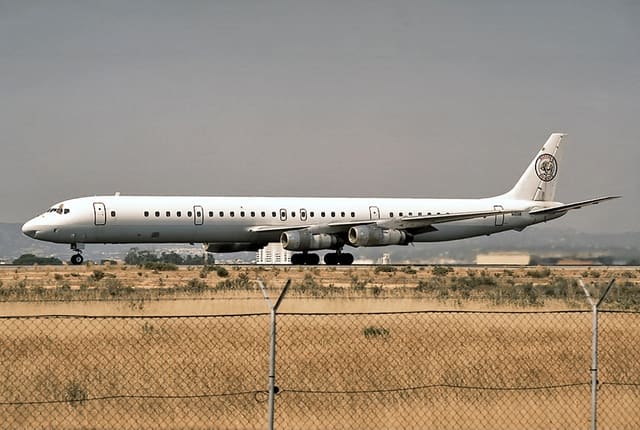 N161DB - Douglas
