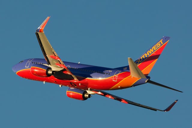 N947WN - Twin-engine aircraft