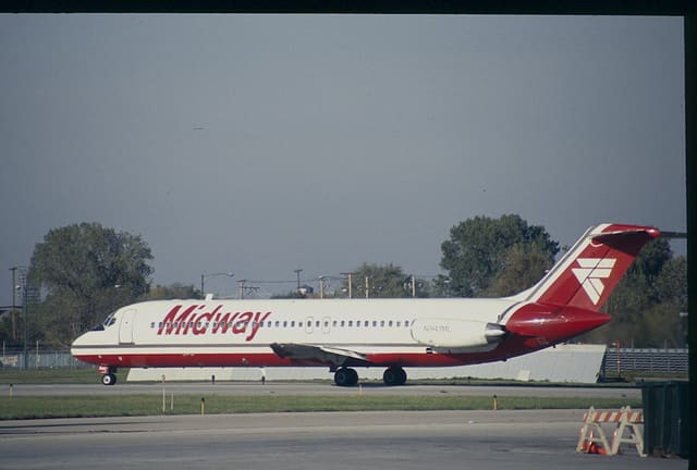 N941ML - Twin-engine aircraft