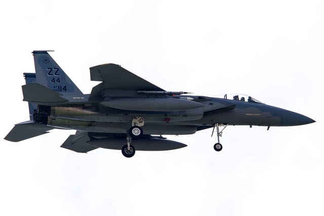  - Twin-engine aircraft