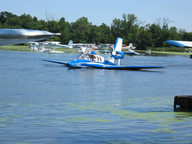 N13KL - Floatplane