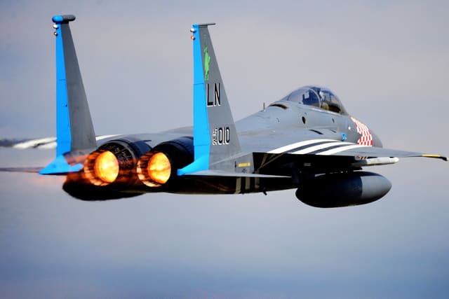  - Twin-engine aircraft