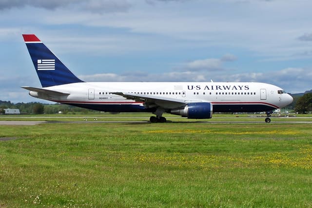 N246AY - Twin-engine aircraft