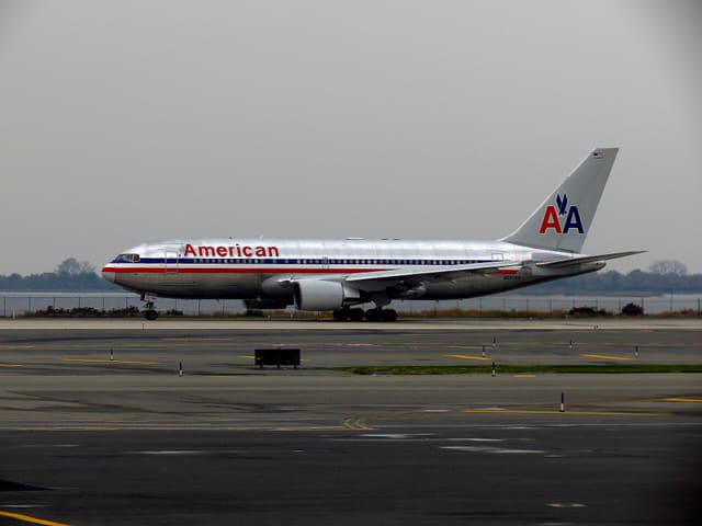 N327AA - Twin-engine aircraft