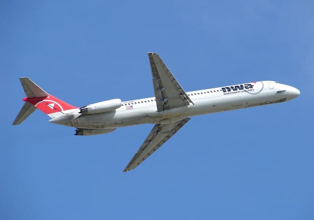 N770NC - Douglas