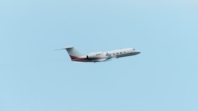 N818KE - Business jet