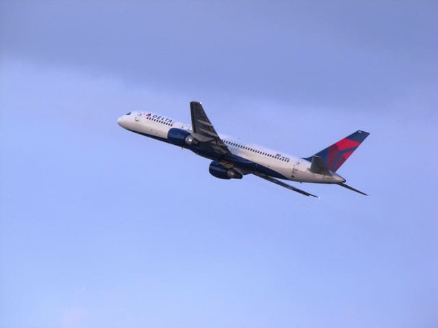 N676DL - Boeing