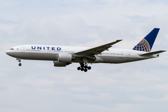N213UA - Boeing