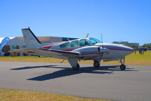N5437U - Twin-engine aircraft