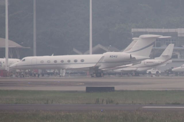 N34U - Business jet