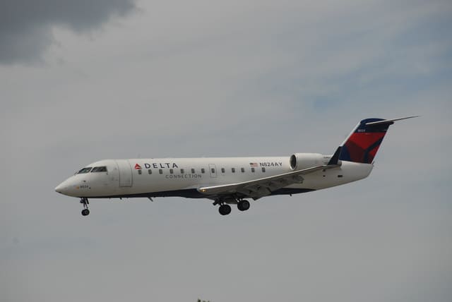 N824AY - Bombardier