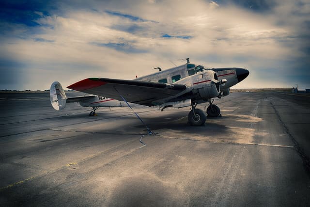 N33HH — Beechcraft