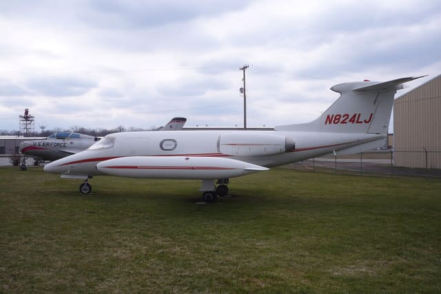 N824LJ - Business jet