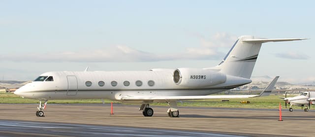 N989WS - Business jet