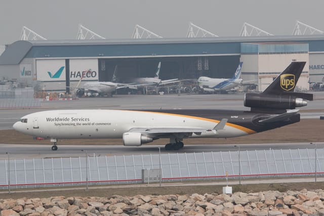 N279UP - Douglas