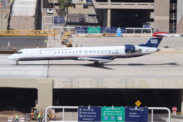 N329MS - Bombardier