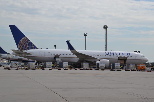 N671UA - Boeing