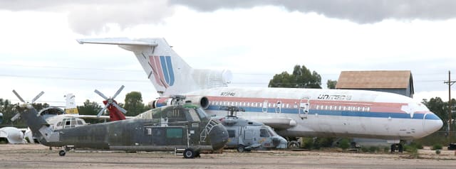 N7004U - Helicopter