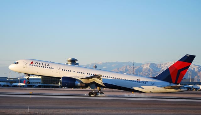 N6705Y - Twin-engine aircraft