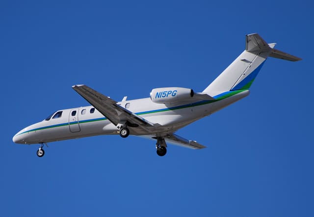 N15PG - Business jet