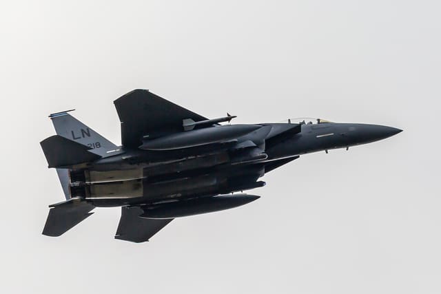  - Twin-engine aircraft