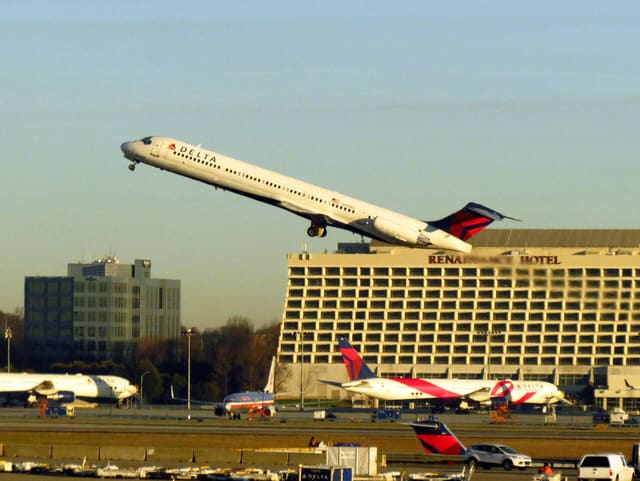 N958DL - Douglas
