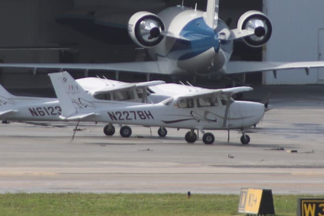 N227BH - Cessna