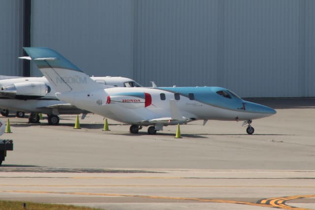 N60KM - Business jet