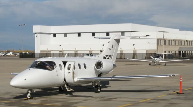 N202TT - Twin-engine aircraft
