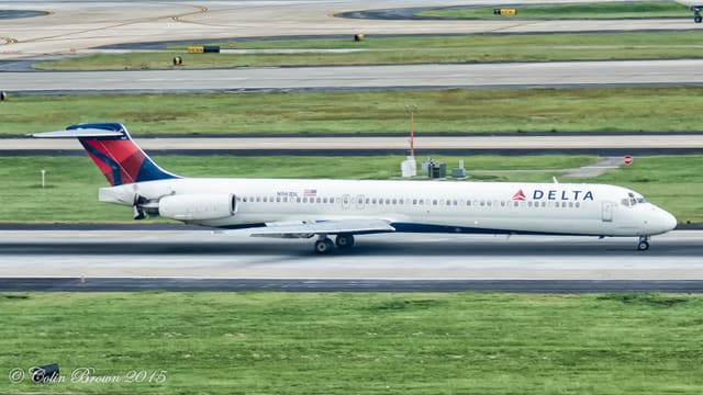 N961DL - Douglas
