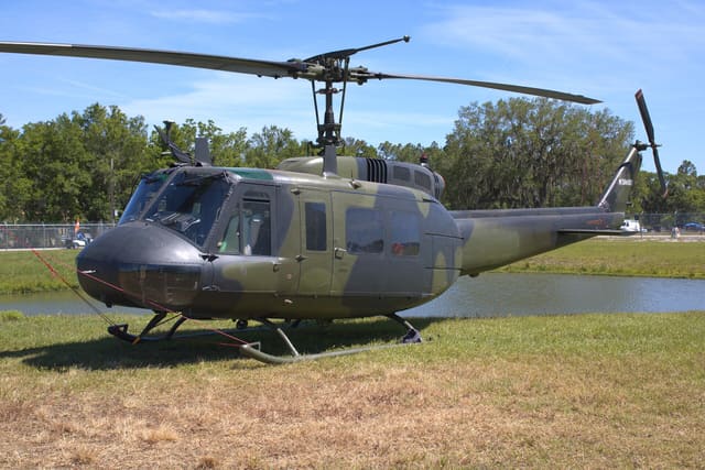  - Helicopter