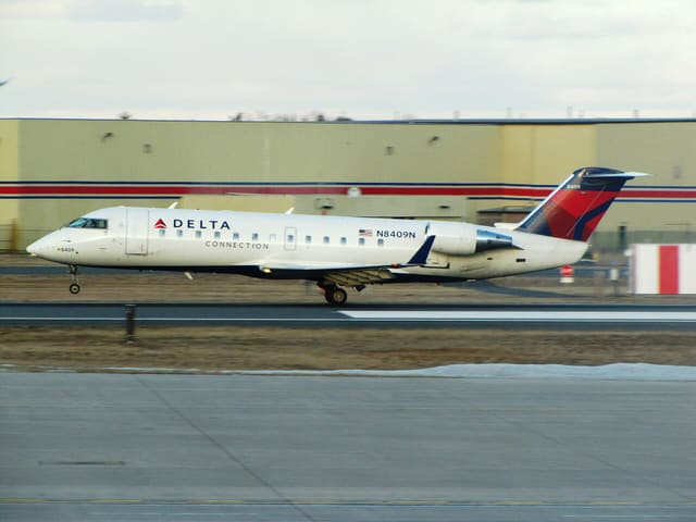N8409N - Bombardier
