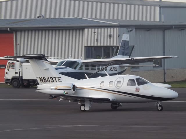 N843TE - Twin-engine aircraft
