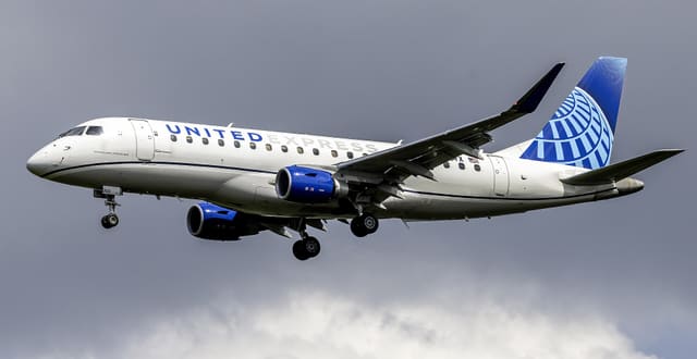 N769YX - Embraer