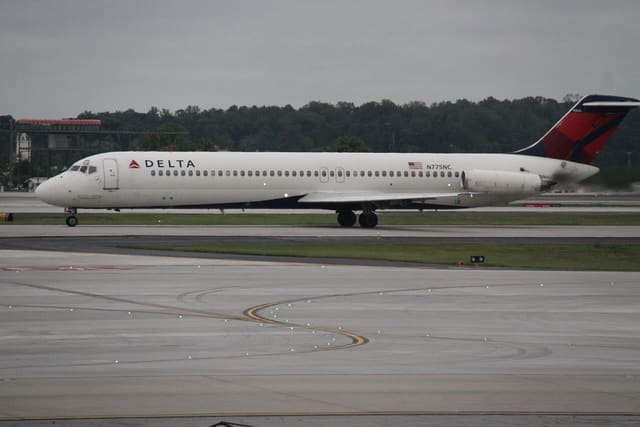 N775NC - Douglas