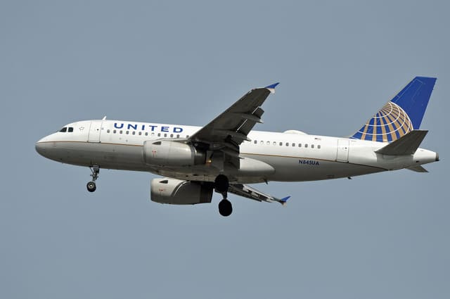 N845UA - Airbus