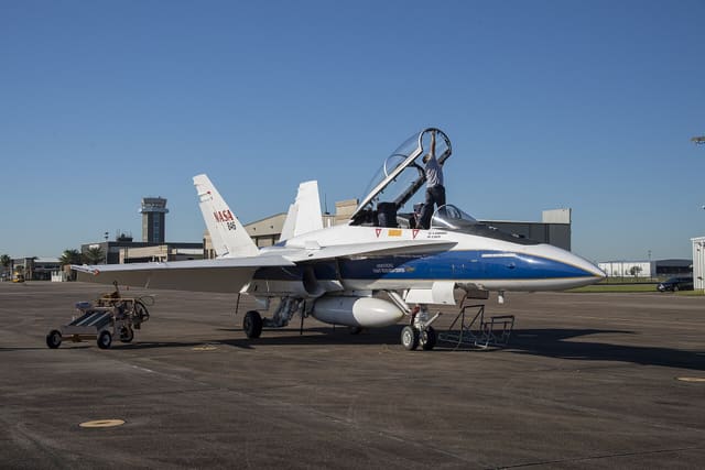 N846NA - Twin-engine aircraft