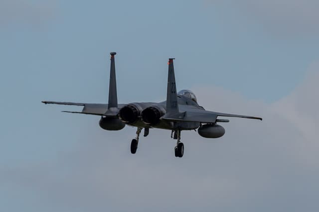 - Twin-engine aircraft