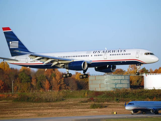 N940UW - Twin-engine aircraft