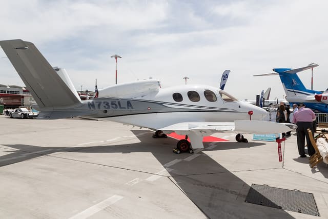 N735LA - Cirrus