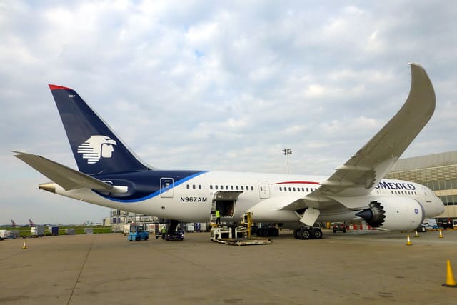 N967AM - Twin-engine aircraft