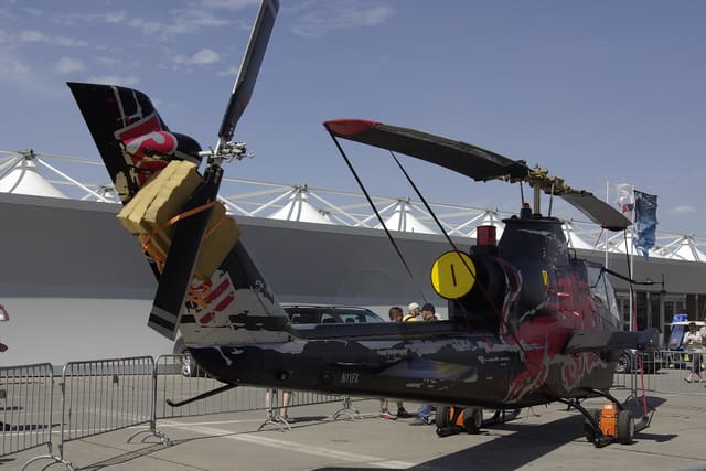 N11FX - Helicopter