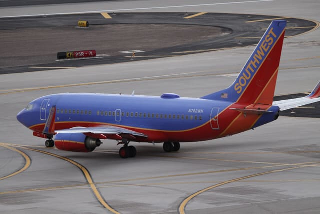 N282WN - Boeing
