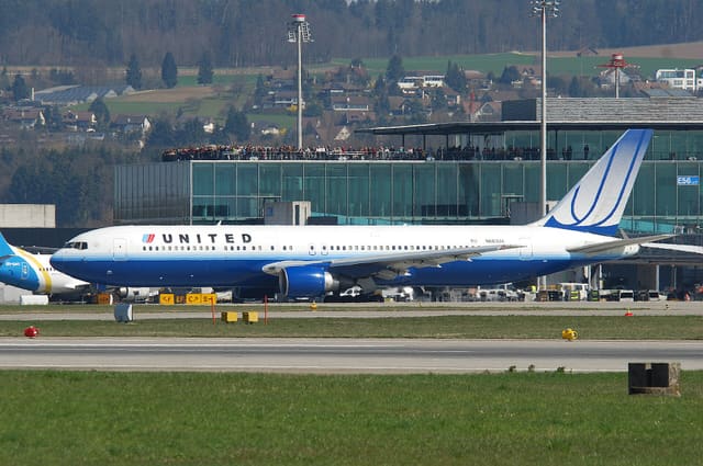 N663UA - Boeing