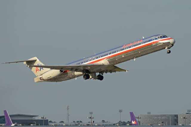 N970TW - Douglas